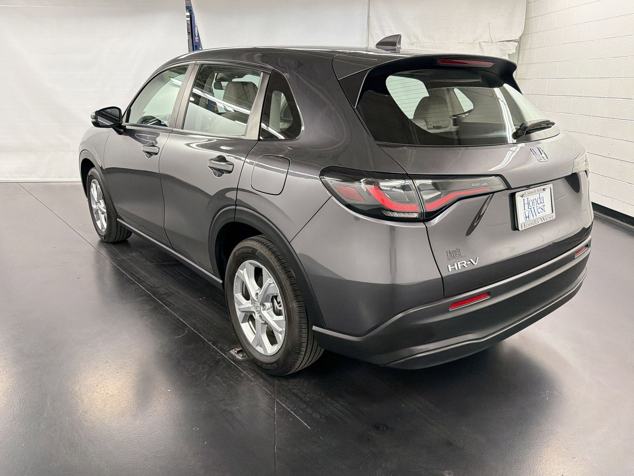 Certified 2024 Honda HR-V LX image 3