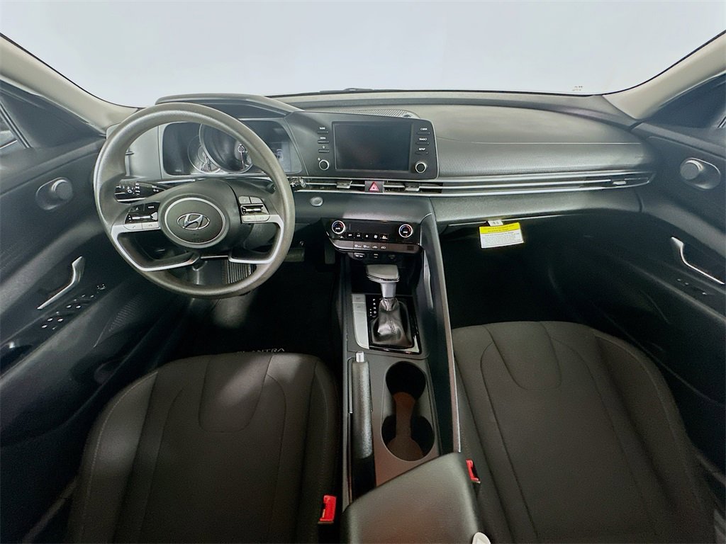 Used 2021 Hyundai Elantra SEL image 10