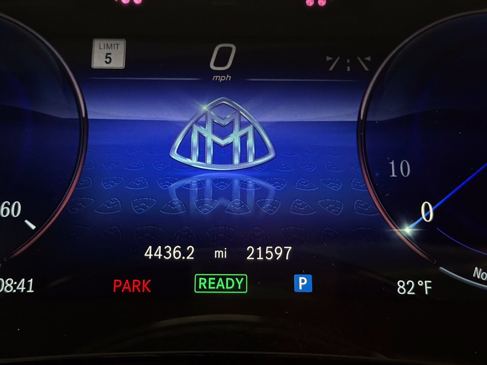 Used 2024 Mercedes-Benz Maybach EQS 680 4MATIC image 25