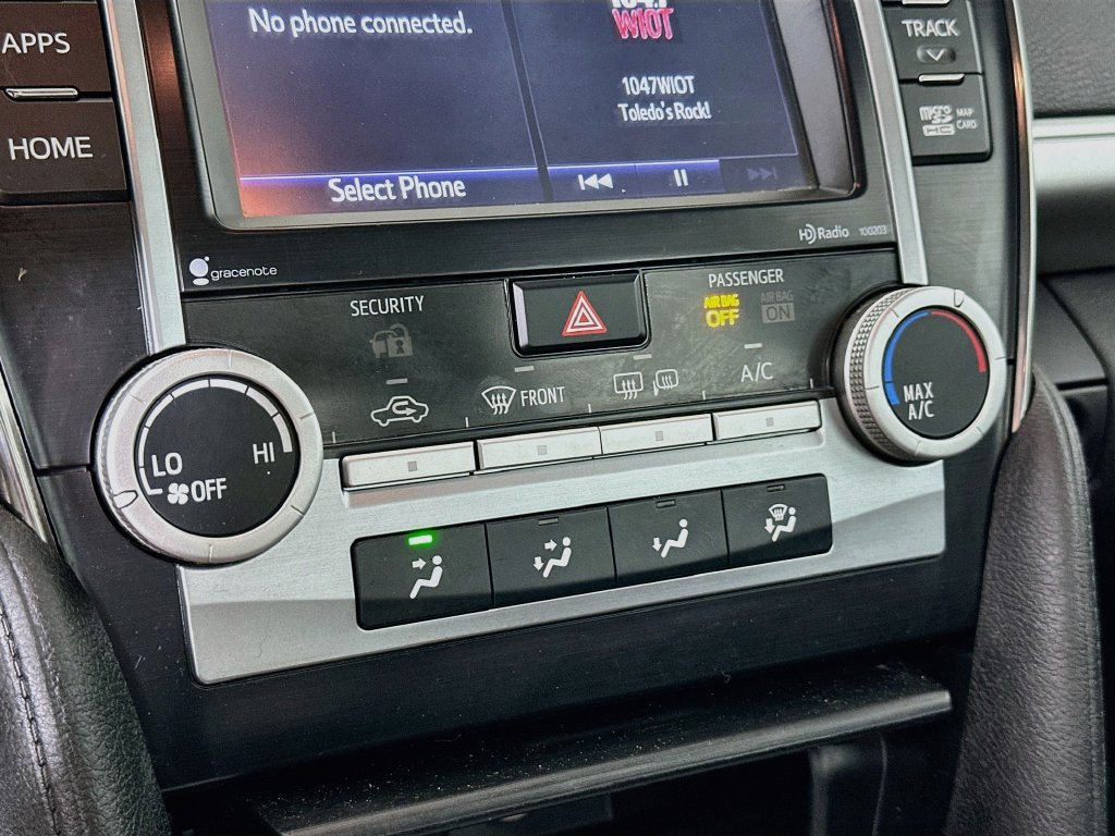 Used 2014 Toyota Camry SE FWD image 20