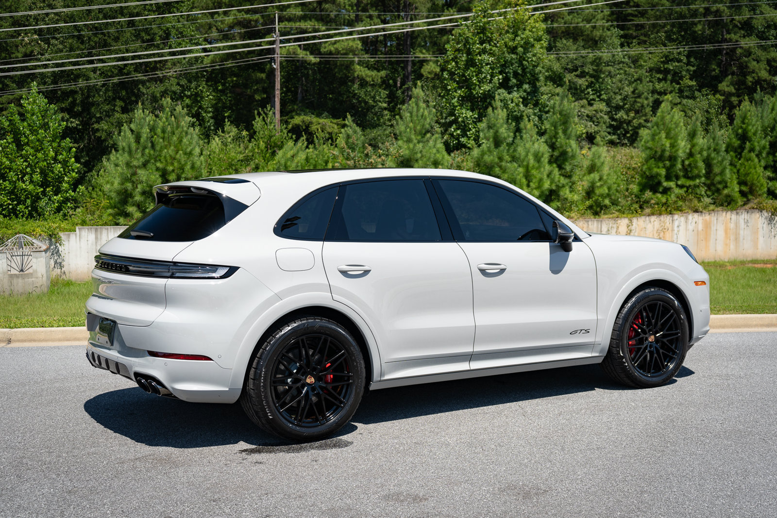 Used 2023 Porsche Cayenne GTS AWD/4WD image 25
