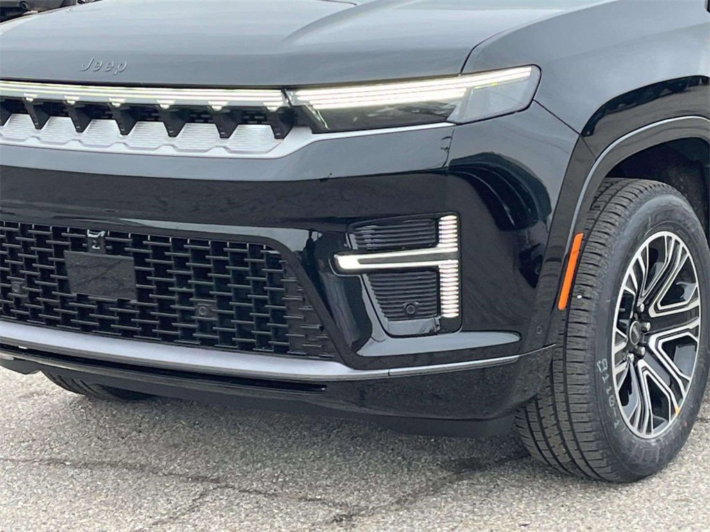 New 2026 Jeep Grand Wagoneer L 4WD image 6