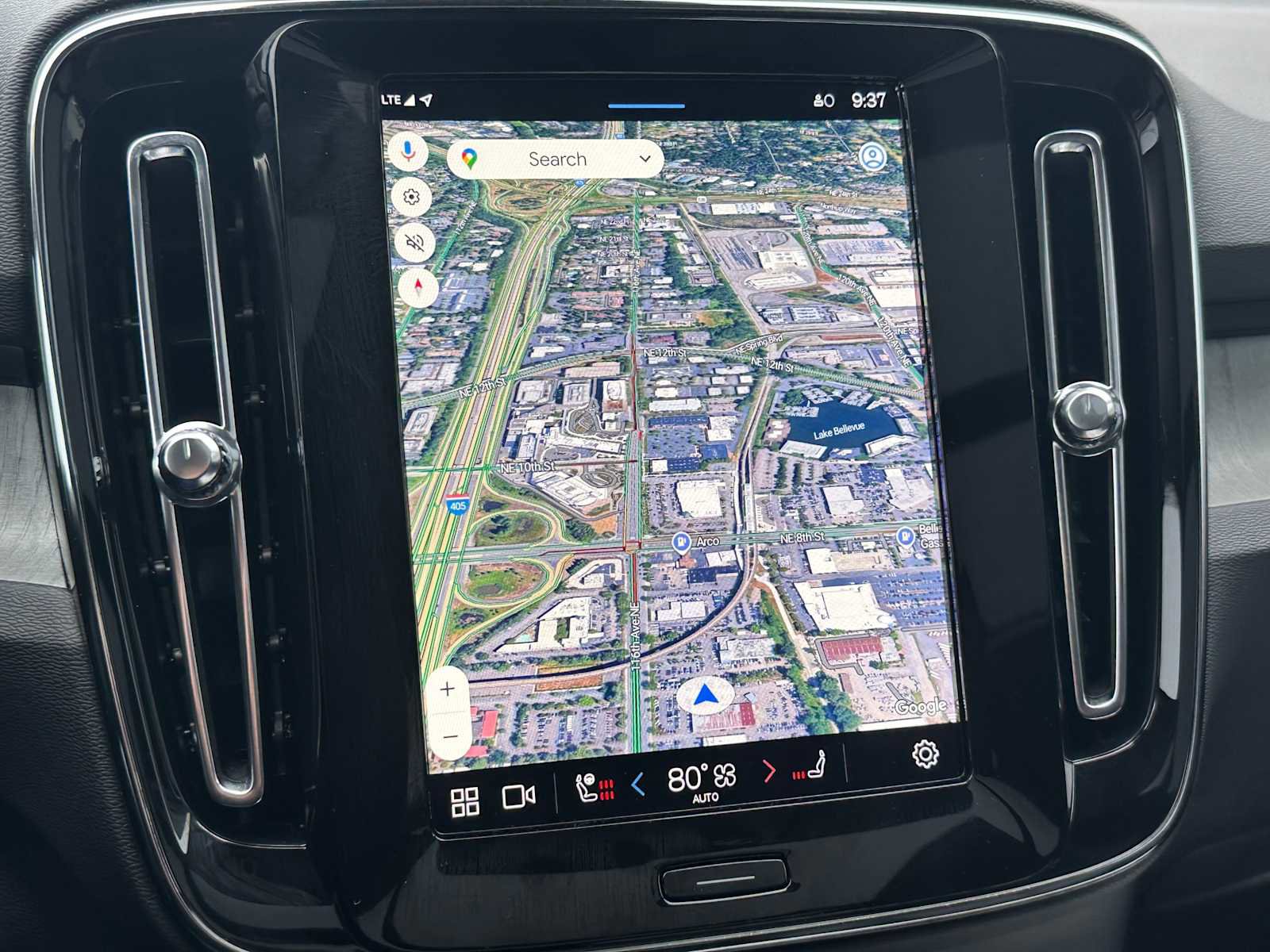 Used 2025 Volvo XC40 B5 Plus w/ Protection Package Premier image 26