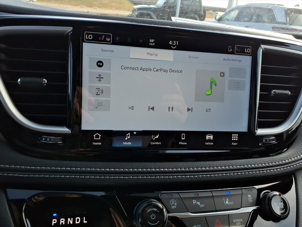 New 2026 Chrysler Pacifica Select image 16