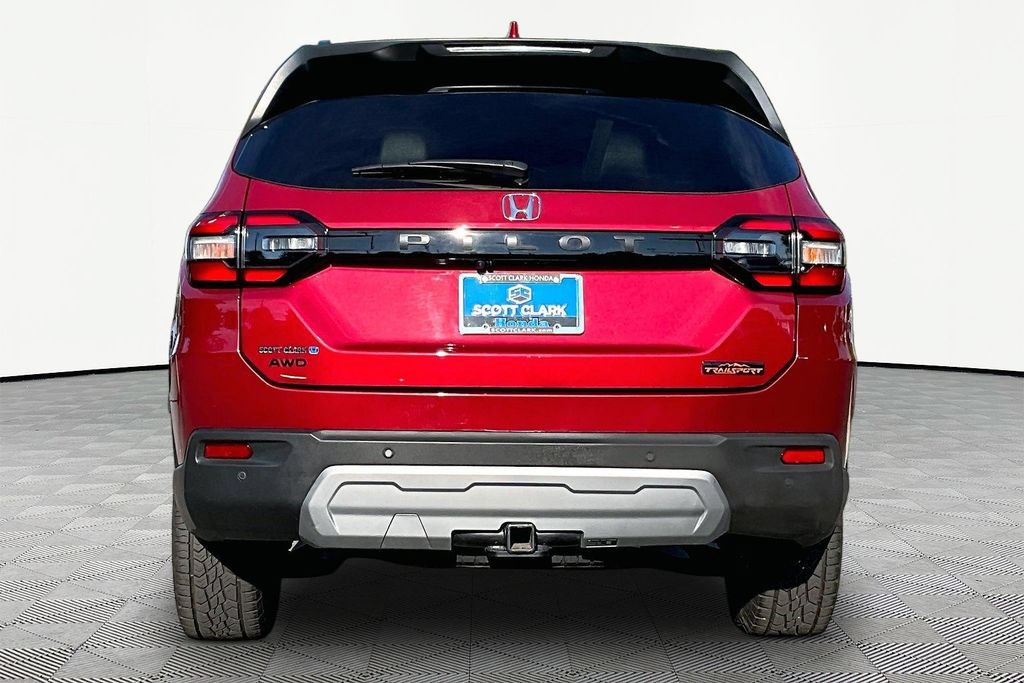 Used 2025 Honda Pilot TrailSport image 7