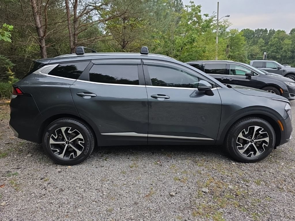 Used 2023 Kia Sportage EX AWD/4WD image 9