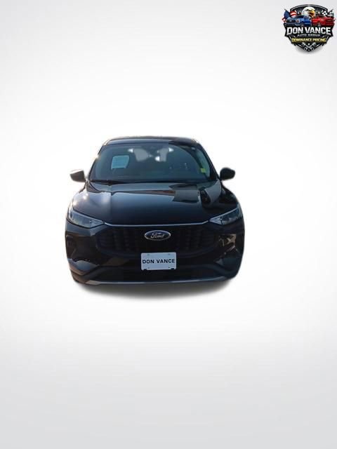 Used 2023 Ford Escape Active w/ Tech Pack #1 AWD/4WD image 8