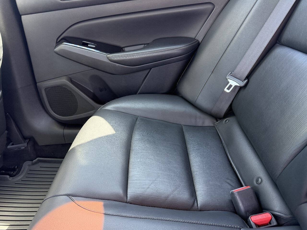 Used 2020 Nissan Altima 2.5 Platinum AWD/4WD image 14
