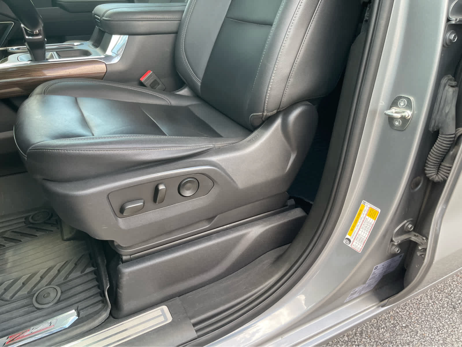 Used 2023 Chevrolet Silverado 1500 LT Trail Boss w/ LT Trail Boss Premium Package AWD/4WD image 13