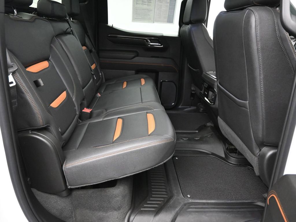 Certified 2023 GMC Sierra 1500 AT4 w/ AT4 Preferred Package image 9