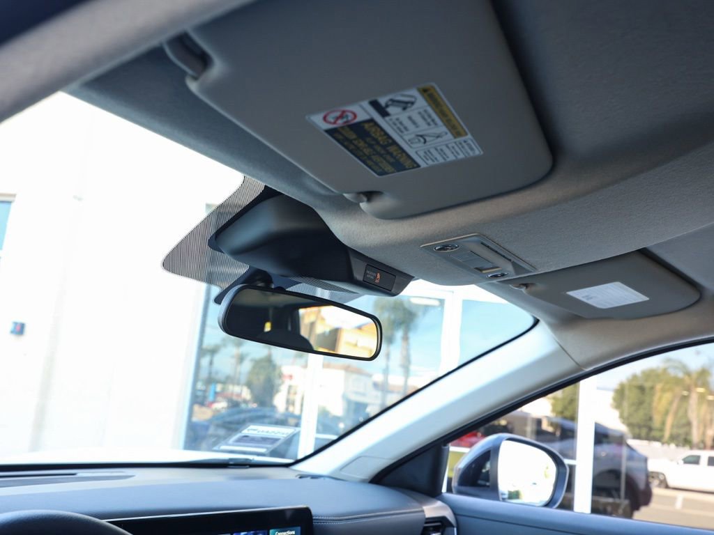 Used 2026 Nissan Kicks SV w/ Charging Package image 13