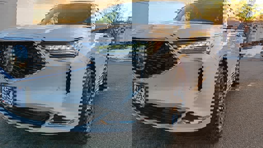 Used 2023 Acura MDX SH-AWD w/ Technology Package image 9