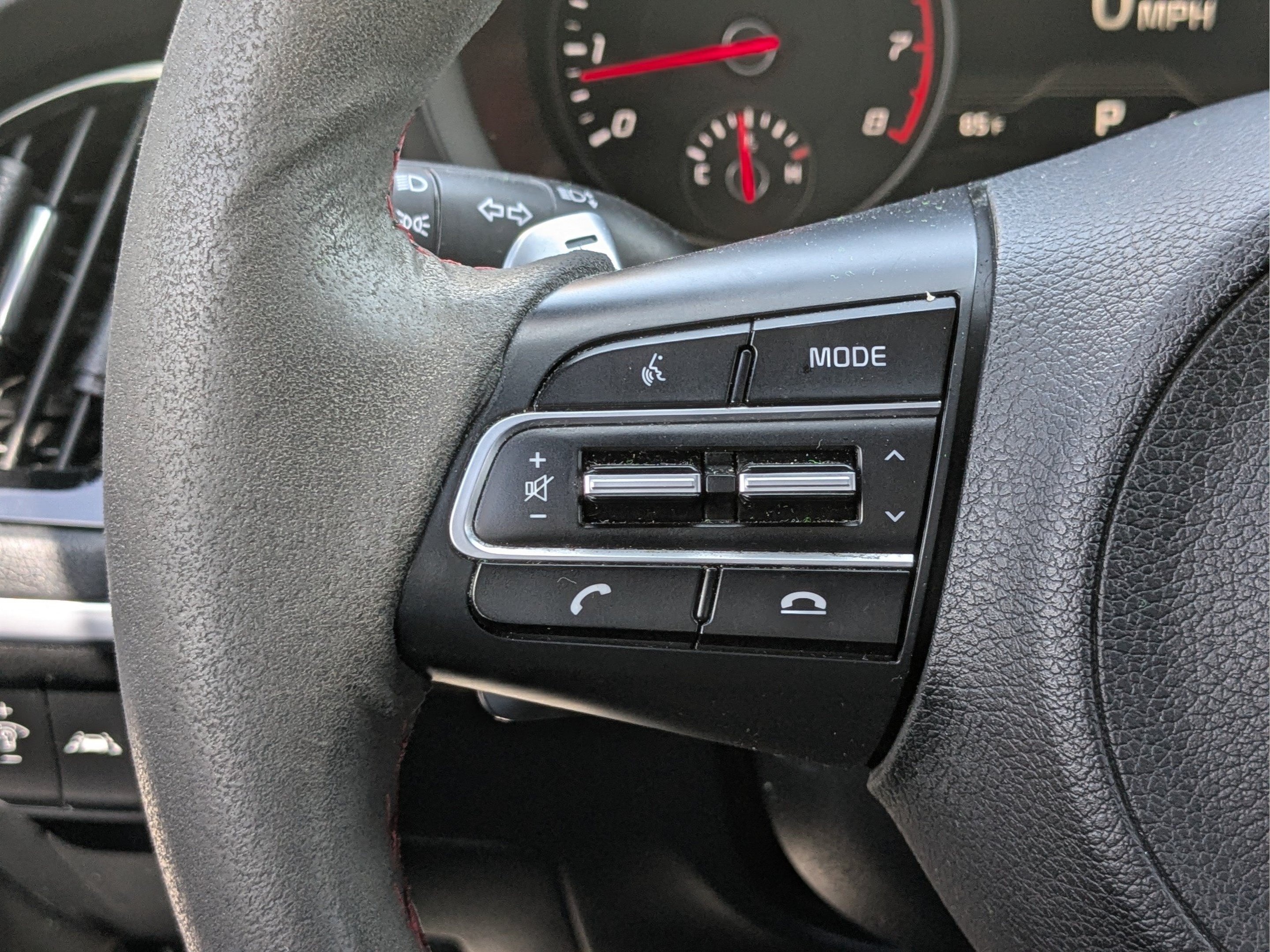 Used 2018 Kia Stinger GT2 AWD/4WD image 29