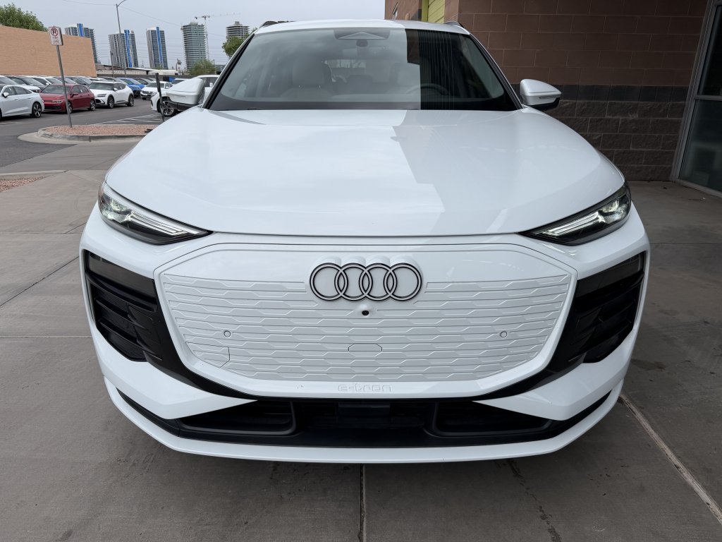 Used 2025 Audi Q6 e-tron Premium RWD image 10