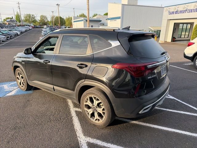 Used 2021 Kia Seltos EX AWD/4WD image 6