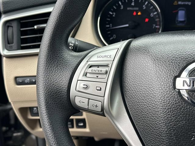 Used 2016 Nissan Rogue S image 25