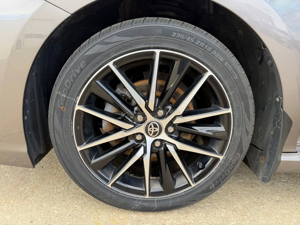 Used 2022 Toyota Camry SE image 31