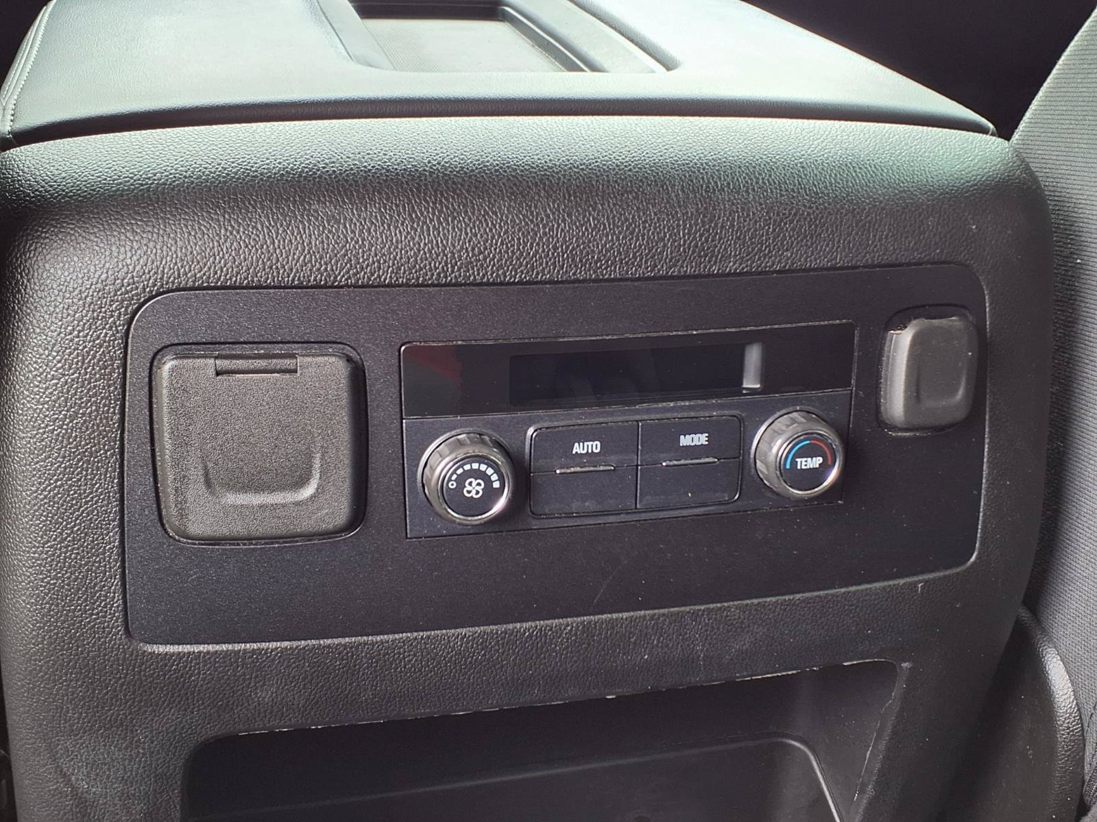 Used 2020 Chevrolet Tahoe LS RWD image 16