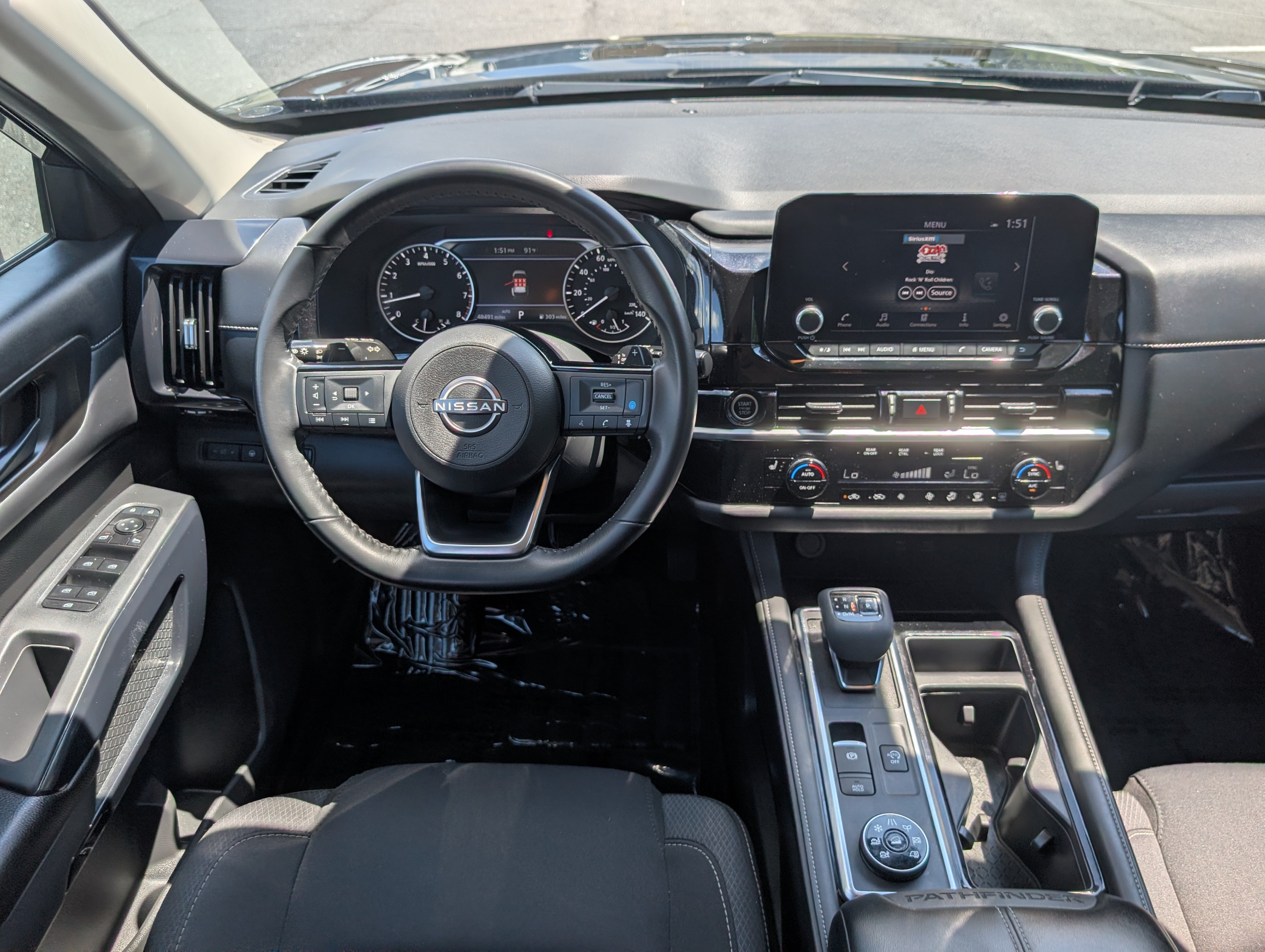 Used 2023 Nissan Pathfinder SV AWD/4WD image 17