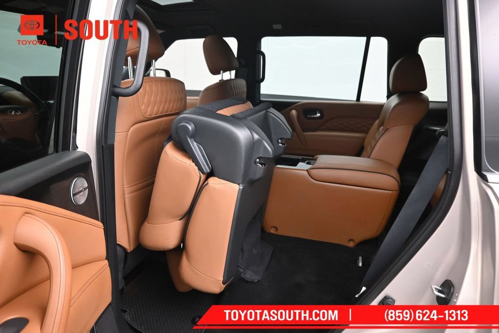 Used 2024 INFINITI QX80 Sensory AWD/4WD image 32