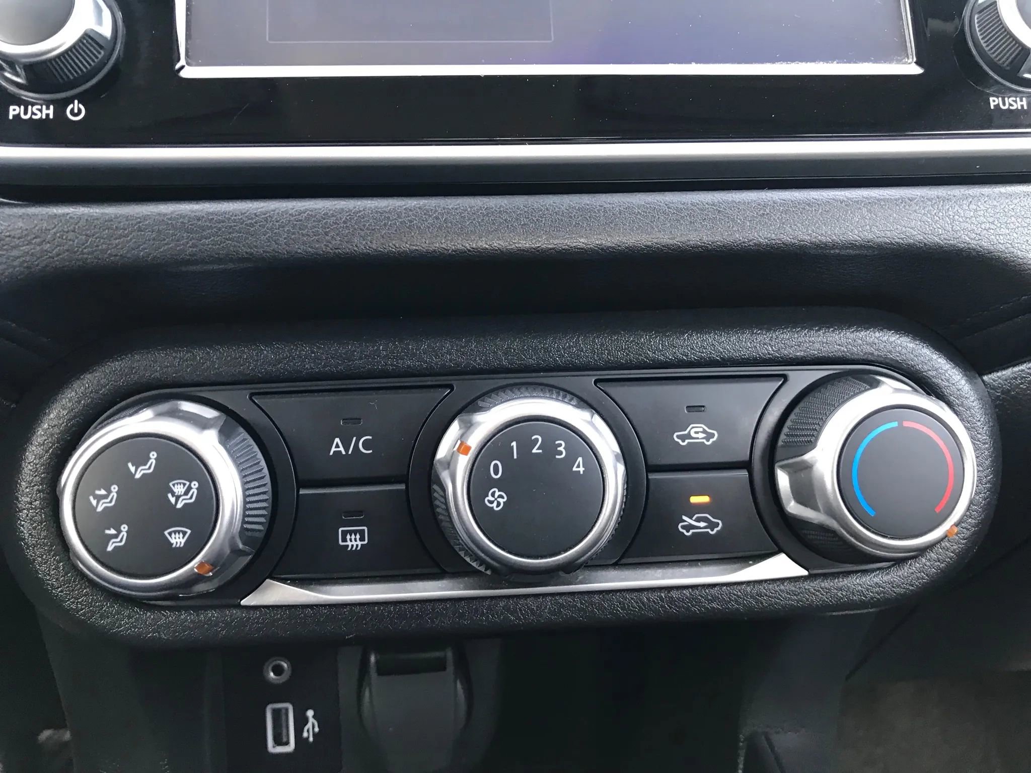 Used 2024 Nissan Versa S w/ Trunk Package image 24