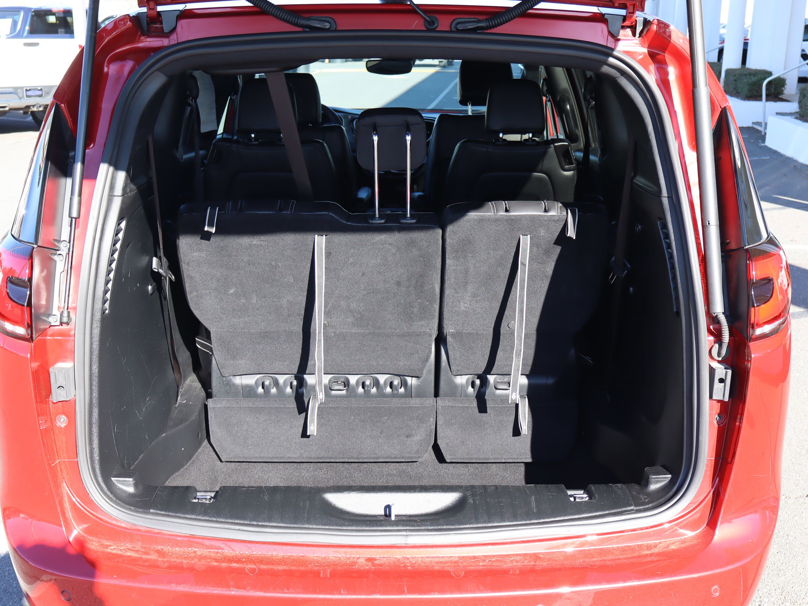 Used 2025 Chrysler Pacifica Select image 31