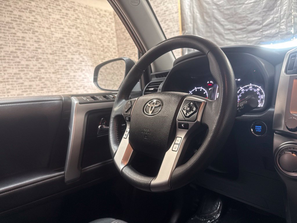 Used 2021 Toyota 4Runner SR5 AWD/4WD image 17