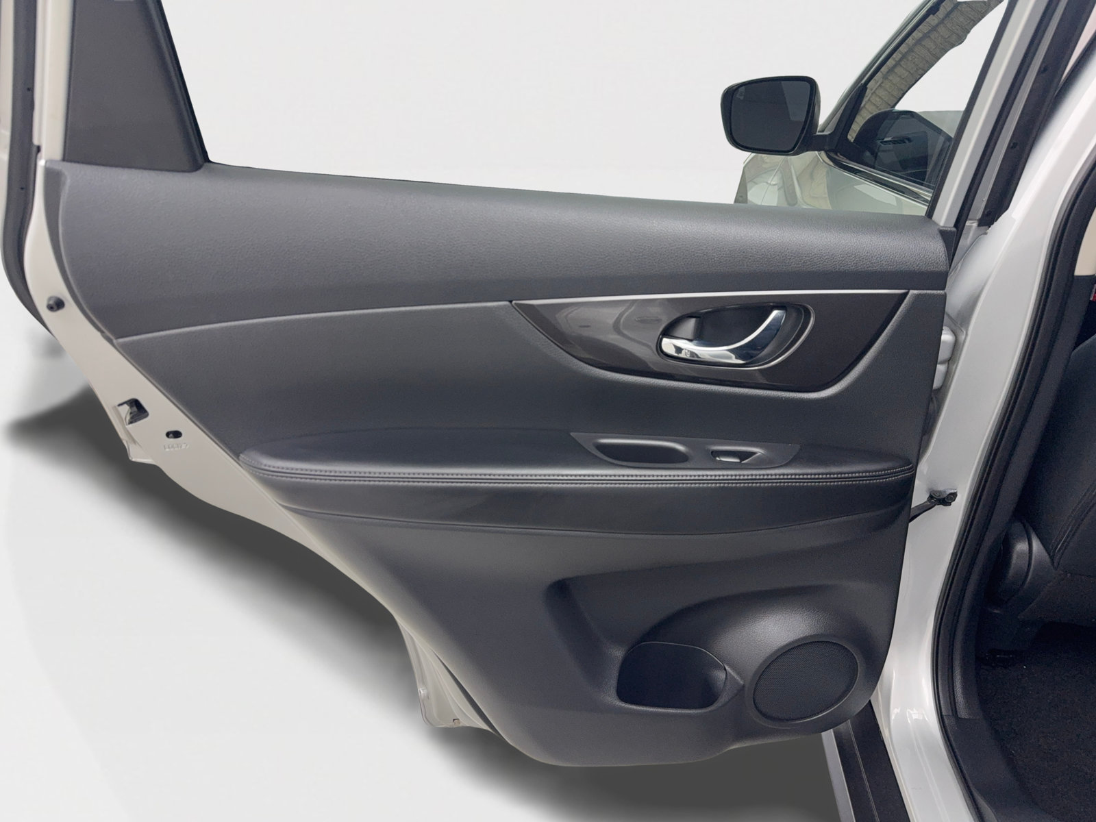 Used 2019 Nissan Rogue S w/ Special Edition Package FWD image 45