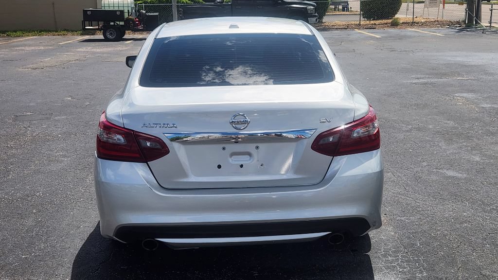Used 2018 Nissan Altima 2.5 SV FWD image 5