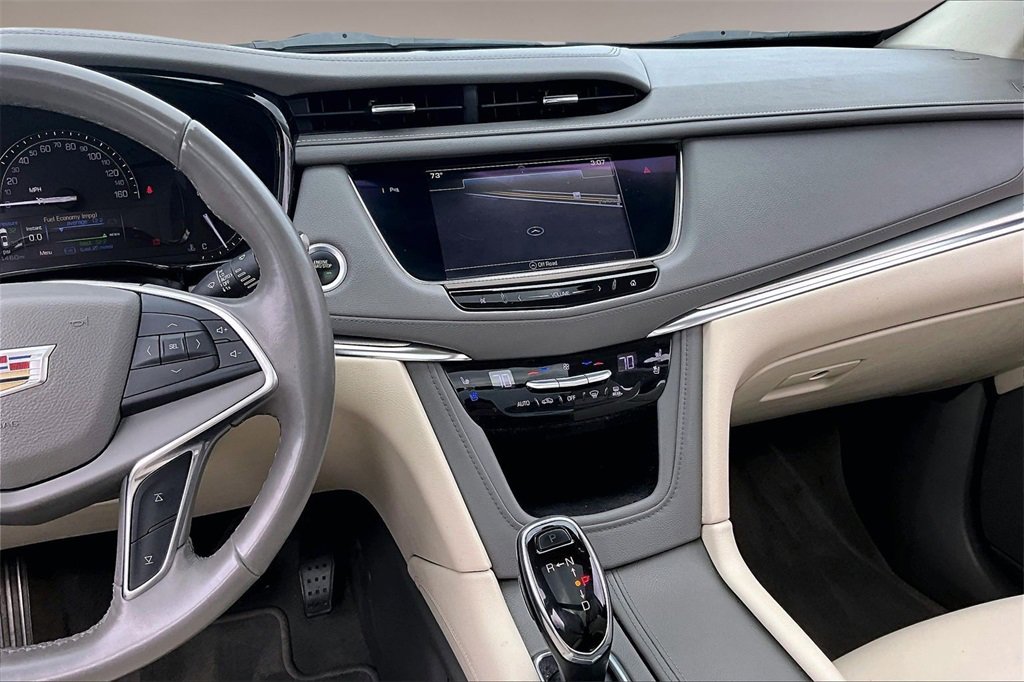 Used 2017 Cadillac XT5 Premium Luxury image 6