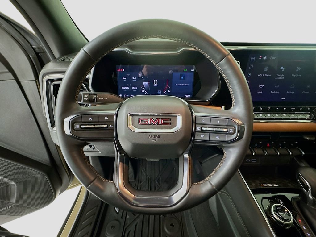 Used 2024 GMC Canyon AT4 w/ AT4 Premium Package image 9