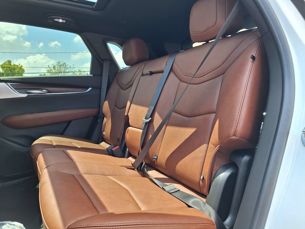 New 2026 Cadillac XT5 Sportv w/ LPO, Onyx Lite Package AWD/4WD image 26