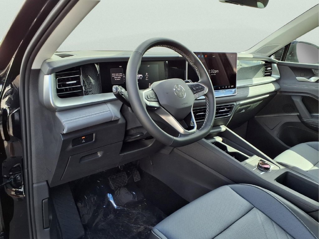 New 2026 Volkswagen Tiguan SE AWD/4WD image 9