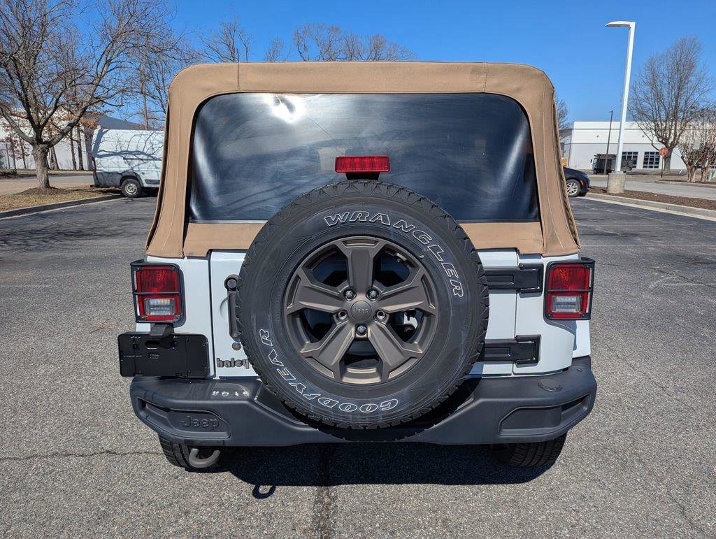 Used 2018 Jeep Wrangler Unlimited Sport image 7