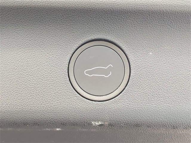 Used 2024 Tesla Model Y Performance image 15