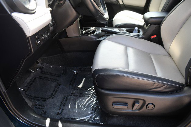 Used 2018 Toyota RAV4 Platinum AWD/4WD image 15