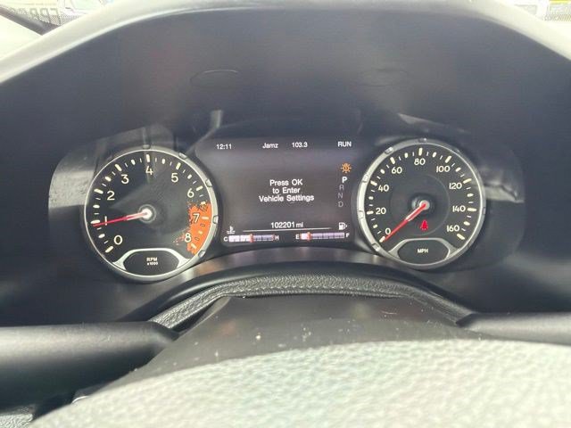 Used 2015 Jeep Renegade Trailhawk AWD/4WD image 26