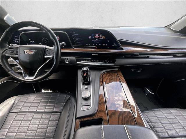 Used 2023 Cadillac Escalade ESV Sport Platinum w/ LPO, ONYX Package AWD/4WD image 16