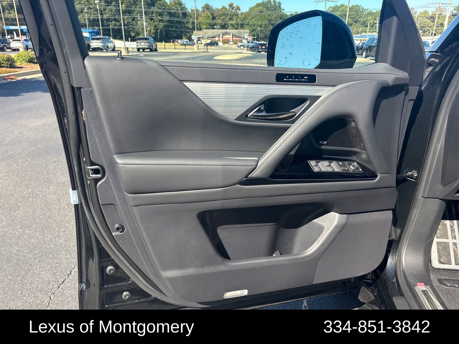 New 2025 Lexus LX 600 F Sport image 10