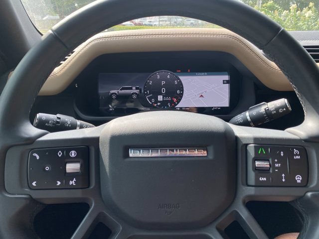 Used 2025 Land Rover Defender 110 X-Dynamic SE AWD/4WD image 22