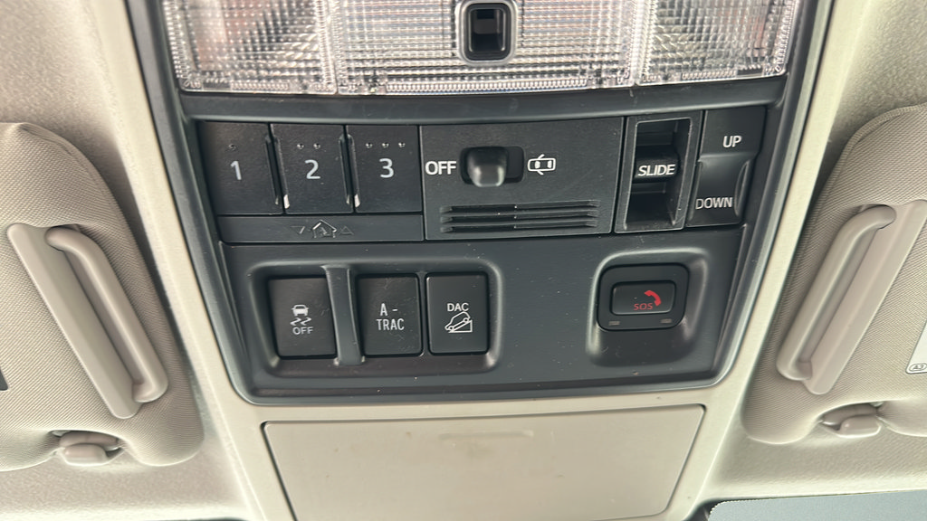 Used 2021 Toyota 4Runner SR5 Premium w/ Moonroof Package AWD/4WD image 26