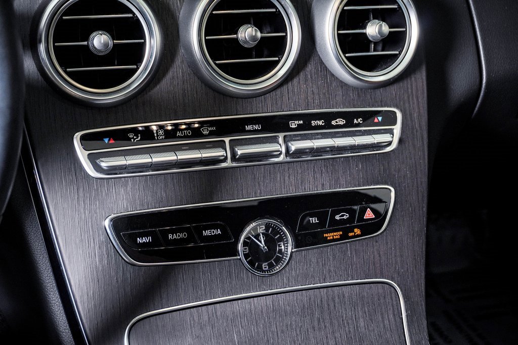 Used 2020 Mercedes-Benz C 300 4MATIC Sedan image 24