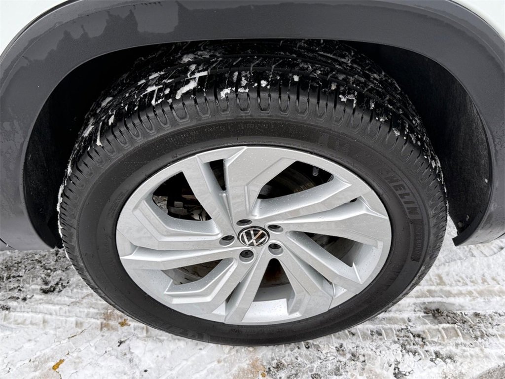 Certified 2023 Volkswagen Atlas SE image 7