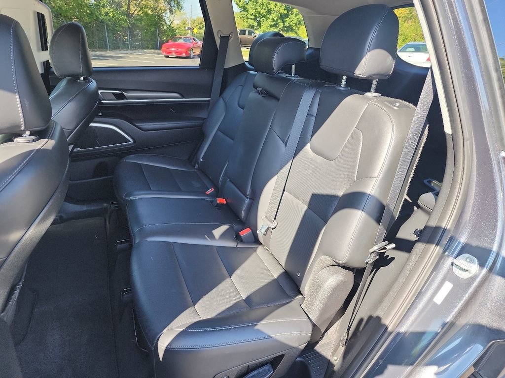 Used 2021 Kia Telluride LX image 24