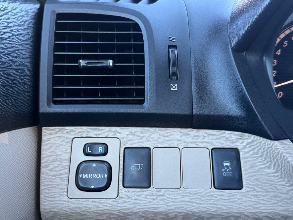 Used 2009 Toyota Venza AWD image 24
