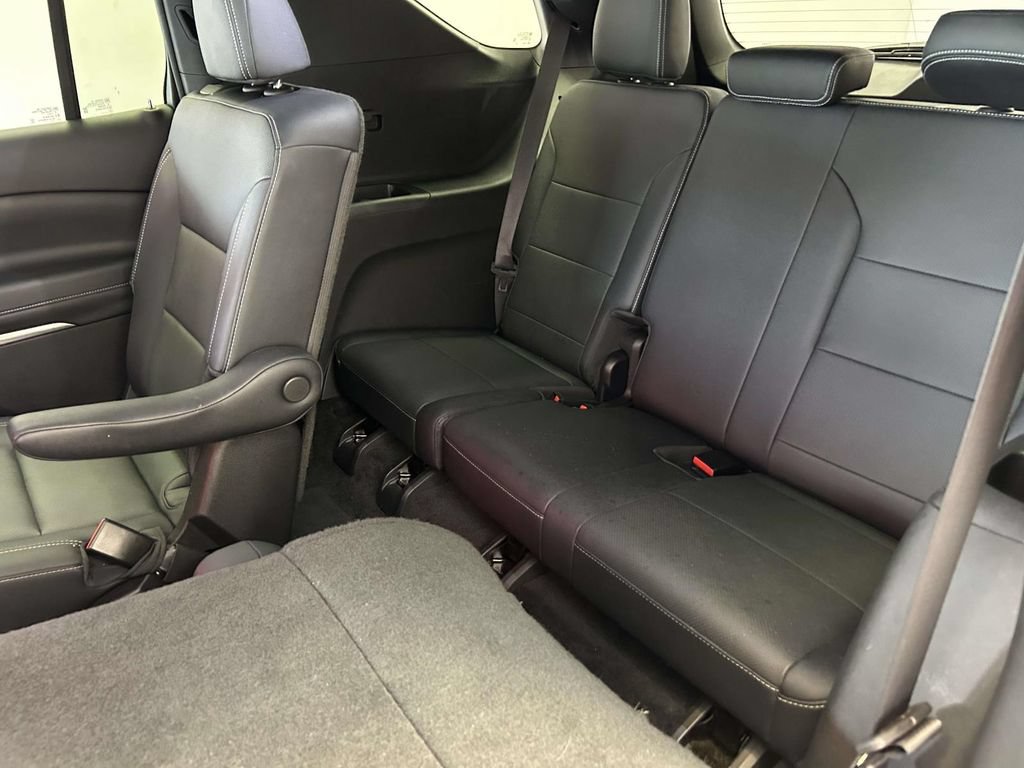 Used 2024 Chevrolet Traverse LT w/ Enhanced Driving Package FWD image 13