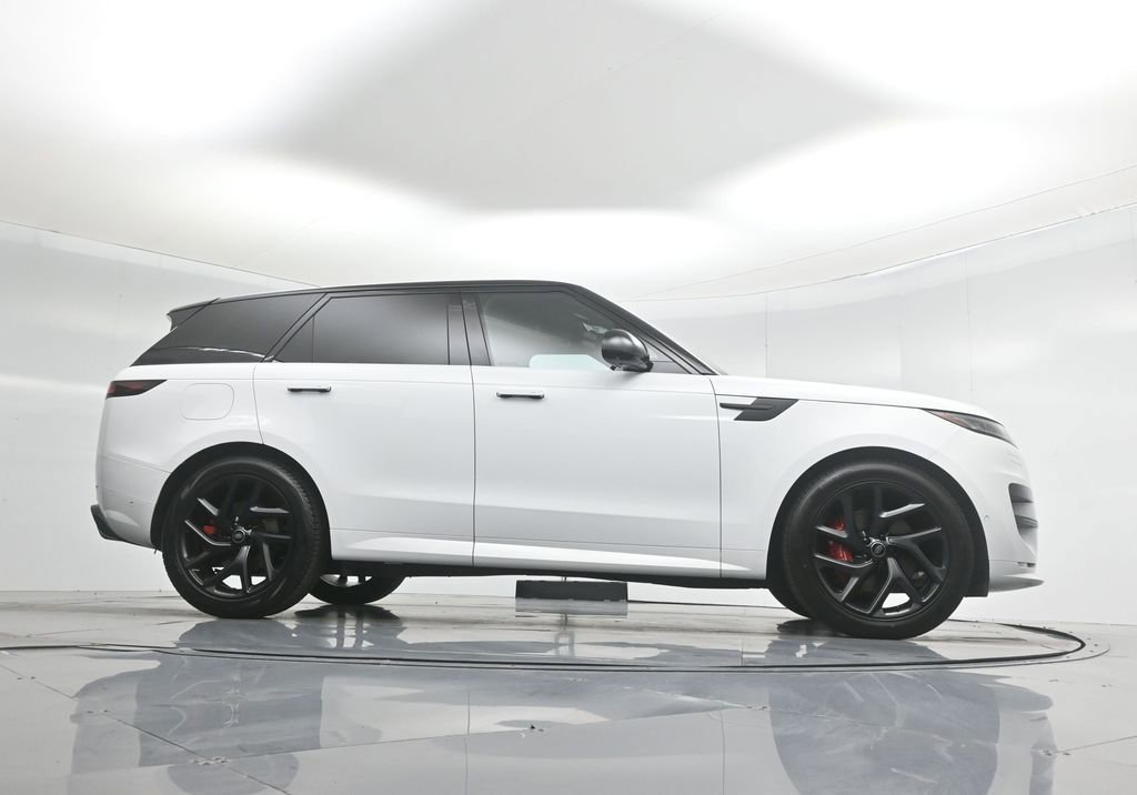 Used 2023 Land Rover Range Rover Sport SE Dynamic image 49