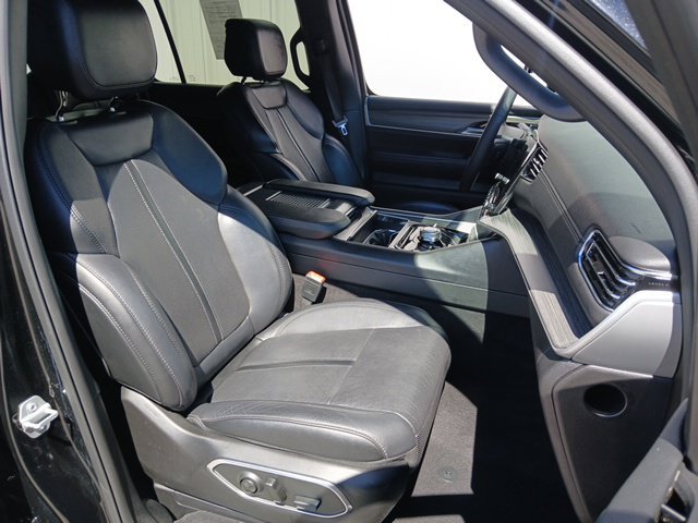 Used 2024 Jeep Wagoneer Series II AWD/4WD image 35
