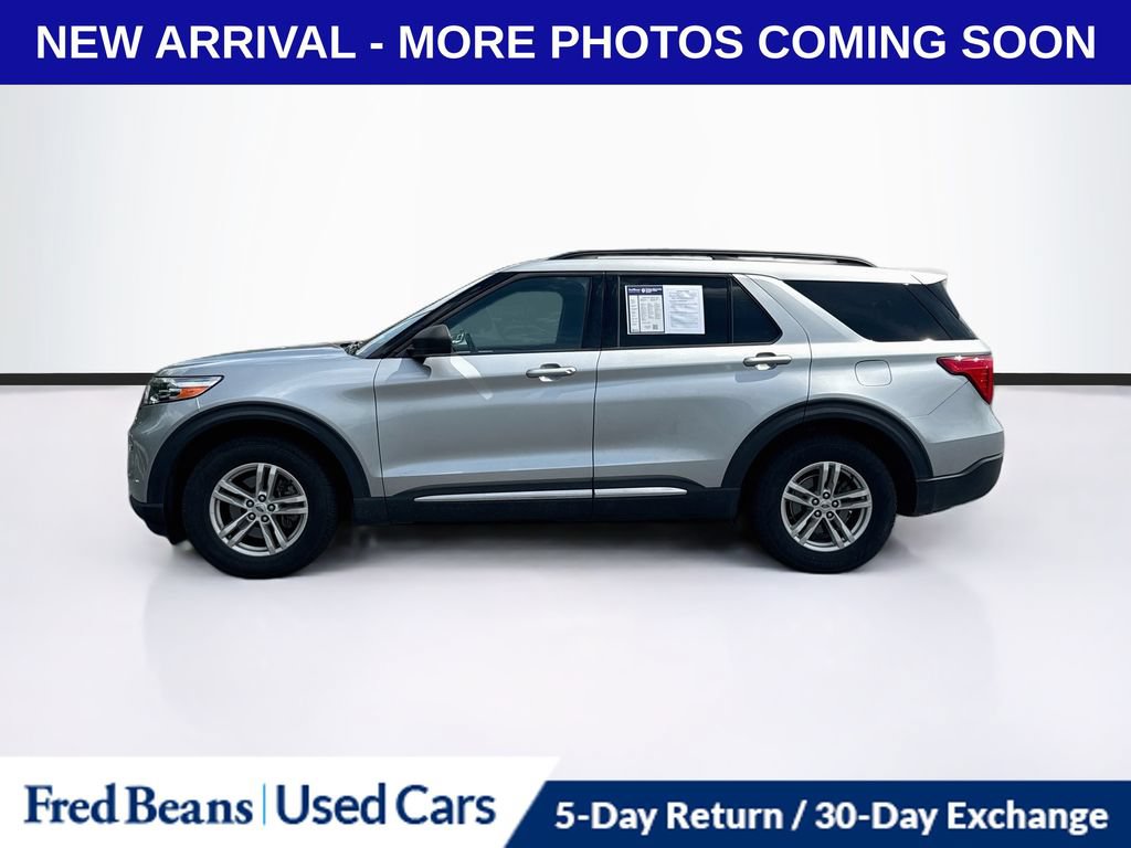 Used 2020 Ford Explorer XLT w/ Equipment Group 202A AWD/4WD image 4