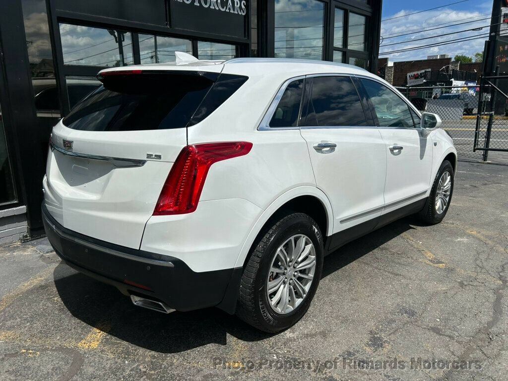 Used 2018 Cadillac XT5 Luxury w/ Driver Awareness Package AWD/4WD image 2